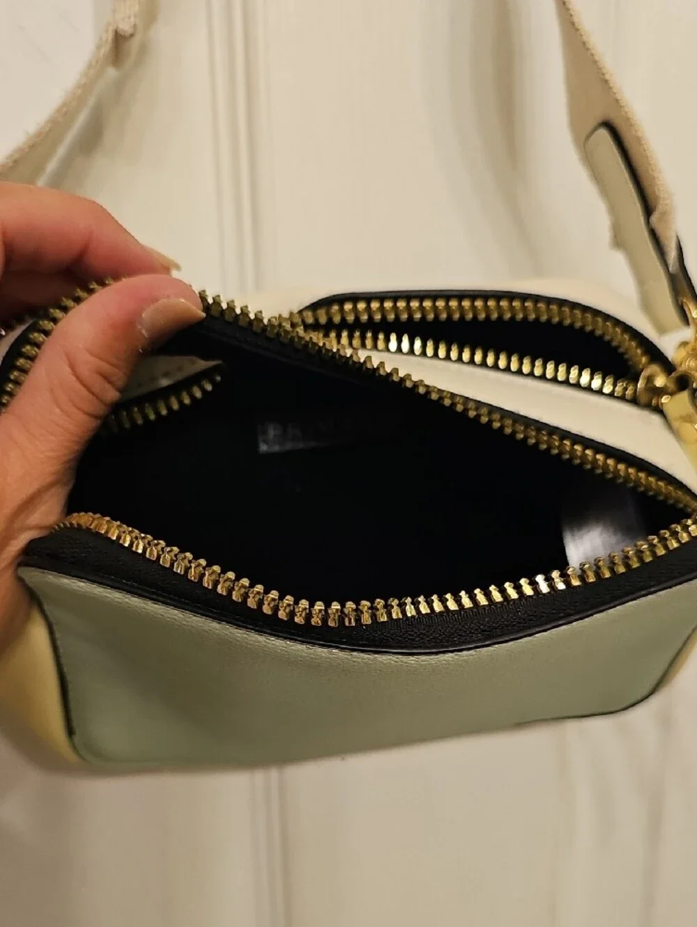 Unbranded Women's Two-Tone Crossbody Bag in Sage Green and Cream